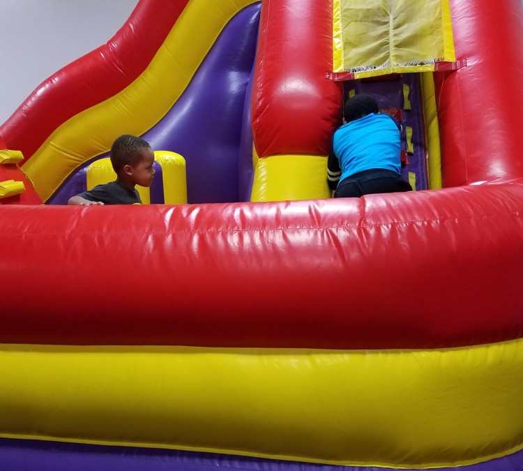 BounceU College Point Kids Birthdays and More (College&nbspPoint,&nbspNY)